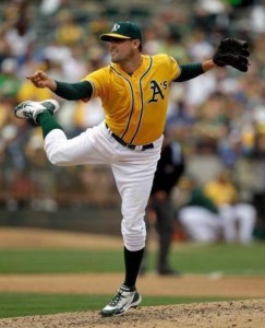 Minnesota Twins starting pitcher Brad Radke delivers a pitch in the first  inning of Game 3 in the American League Divisional Series baseball game  against the Oakland Athletics, Friday, Oct. 6, 2006