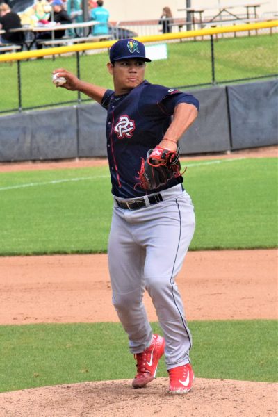 Brusdar Graterol gets emotional as mom witnesses him pitch for